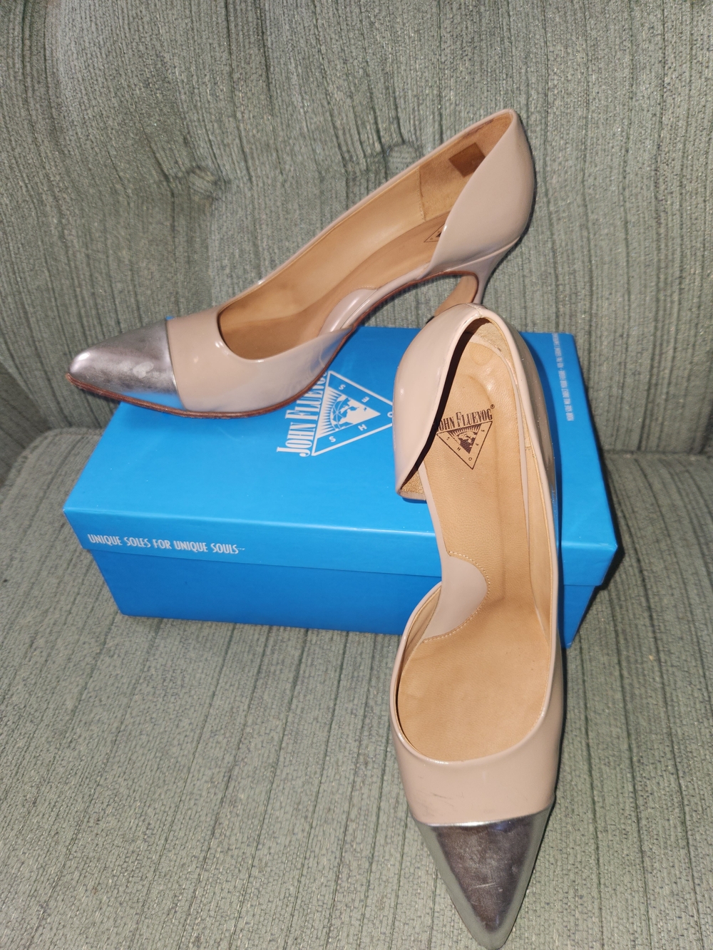 🍉John Fluevog Big Presence Dorsay Pumps - Picture 8 of 8